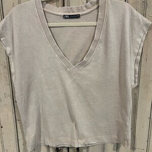 NWOT Zara Lightweight vest.